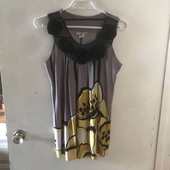 Floral top - Picture 2 of 4